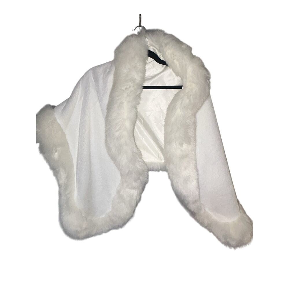 UMREN Womens Luxury Party Faux Fox Fur Long Shawl Cloak Cape Drape Cozy Costume